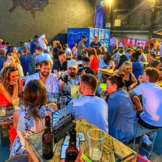 busy street food Shoreditch market
