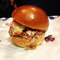 Traditional_Pulled_Pork_Burger_Street_Food