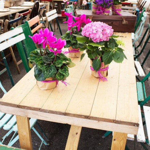 vintage_floral_furniture_prop_hire
