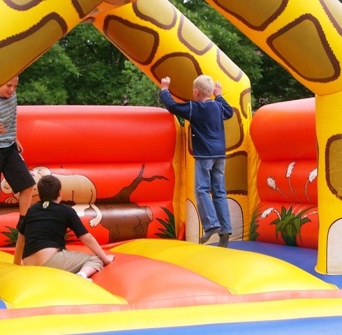 bouncing-2-1491101-640×480