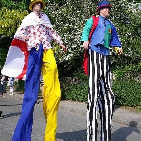 stilts_walkers11-490×490