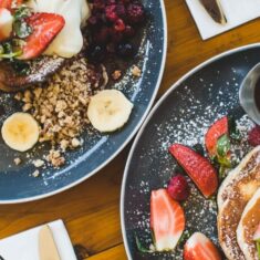 What's included in bottomless brunch
